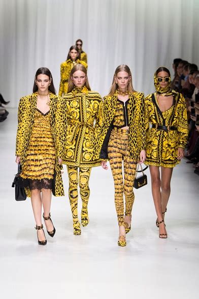 sfilata versace 2018 streaming|versace fashion show.